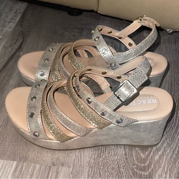 Kenneth Cole Reaction - Girls Wedges - Size 11 - Picture 2 of 4